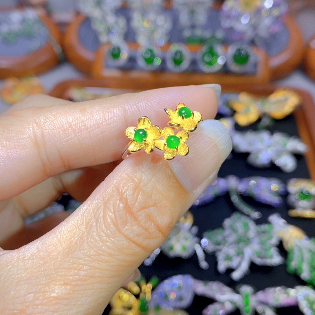 翡翠颈饰银S925镶嵌天然翡翠