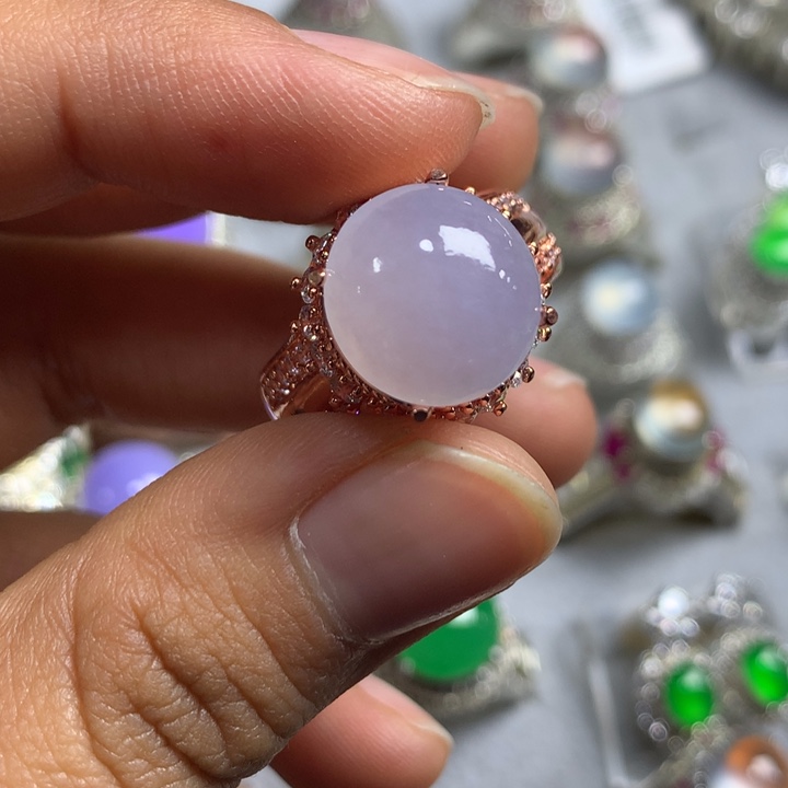 翡翠未镶嵌戒指铜托，卖裸石，需要二次镶嵌