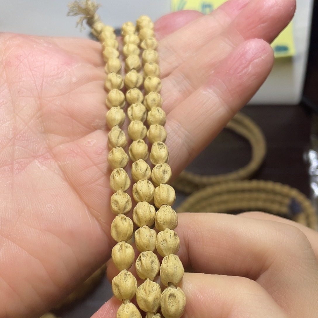 L***G吊坠柏香籽/百香籽