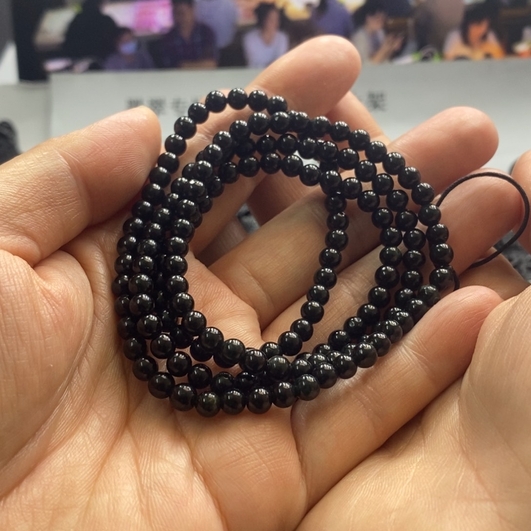 翡翠未镶嵌吊坠(不含链)卡4左右