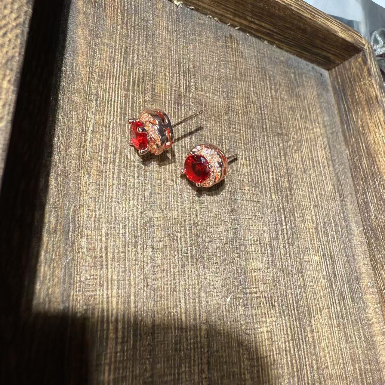 【国检证书+运费险】收藏级红宝石耳钉-B204