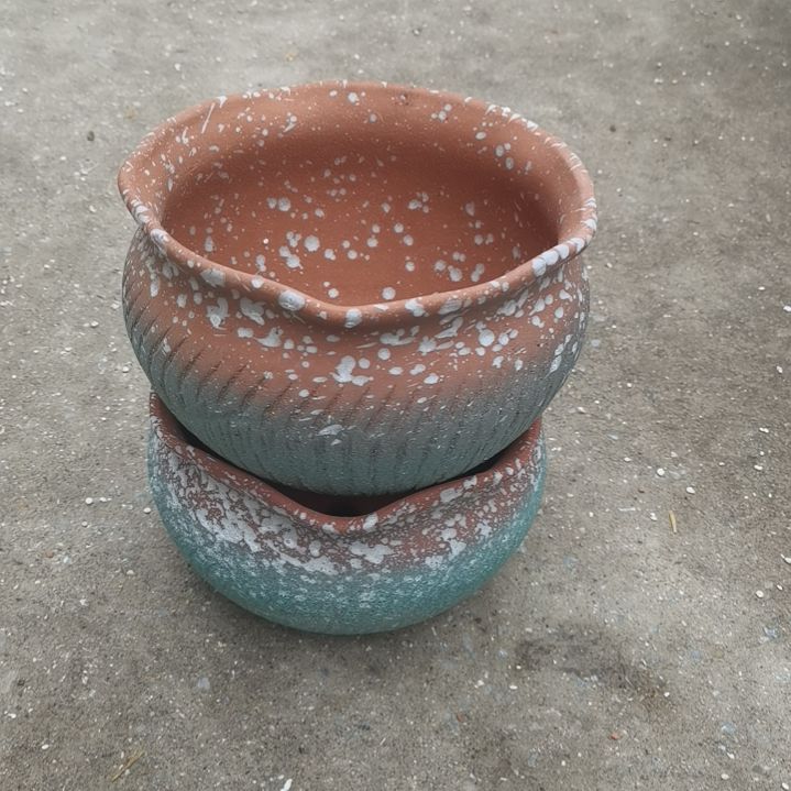 20/12瑕疵两个盆子