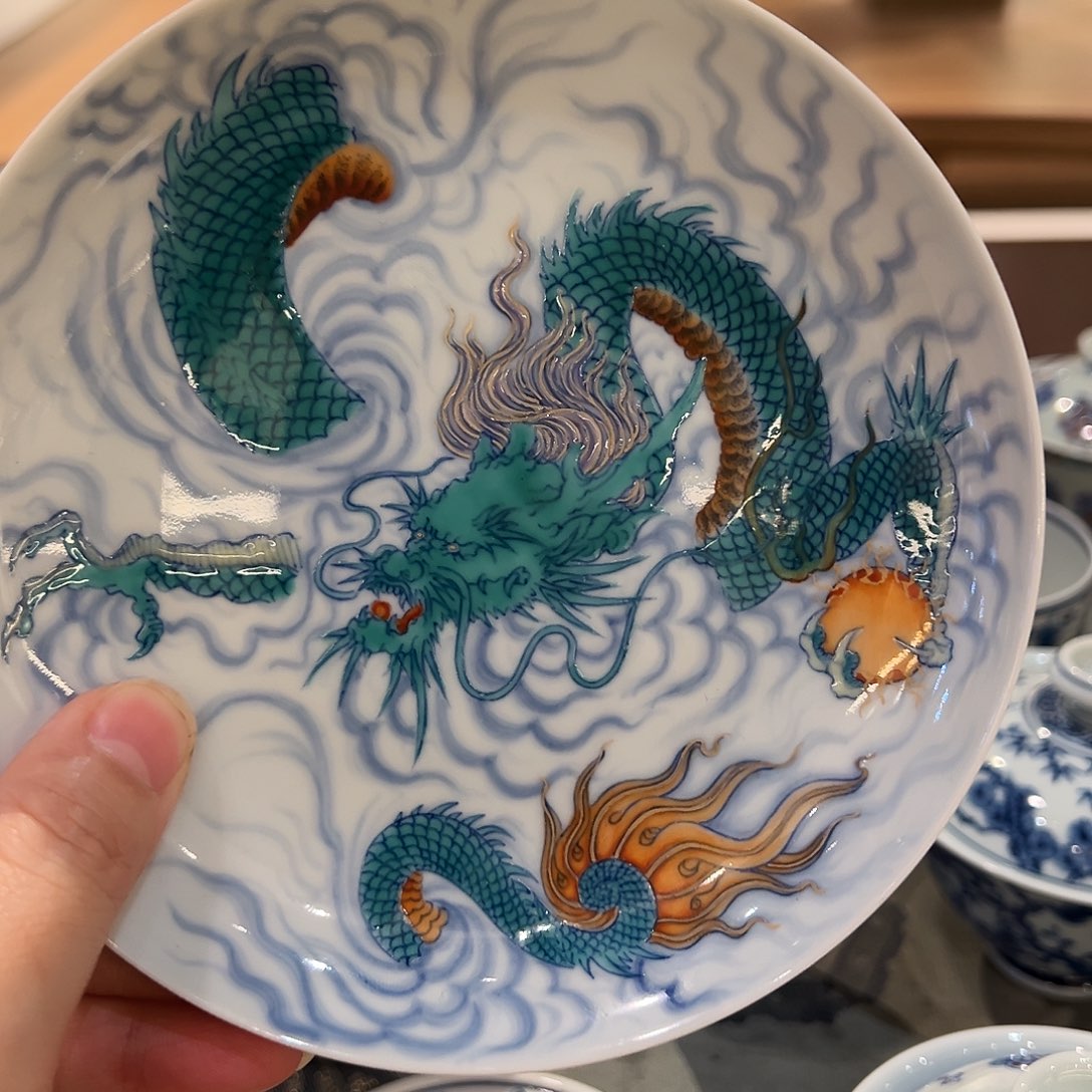 @**@微微瑕斗彩壶承壶承