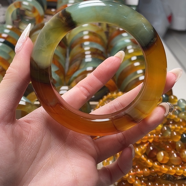 小***头蛇纹石玉未镶嵌手镯62