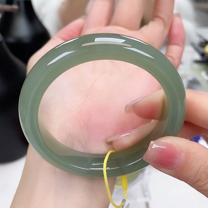 和田玉手镯56未镶嵌