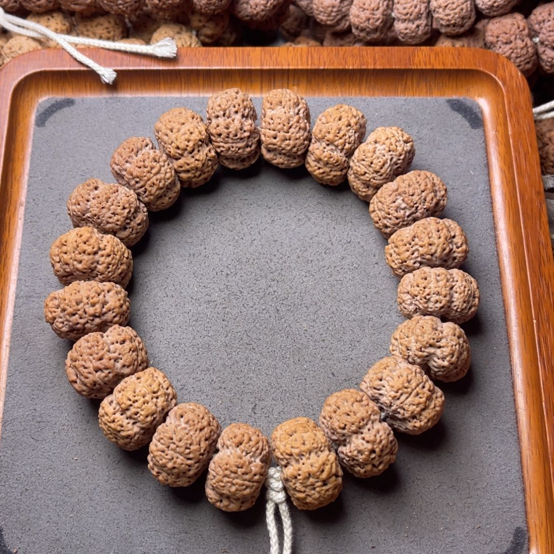 W***•菩提籽类19号金刚菩提天夹板菠萝蜜手持25