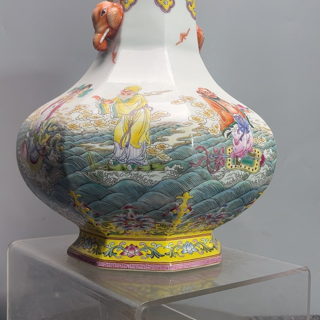 陶粉彩八仙祝寿瓶一个