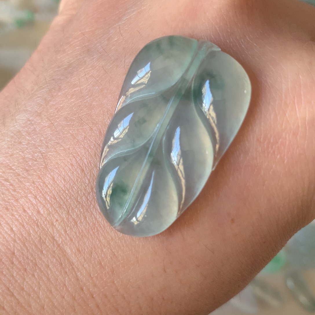 翡翠未镶嵌颈饰11