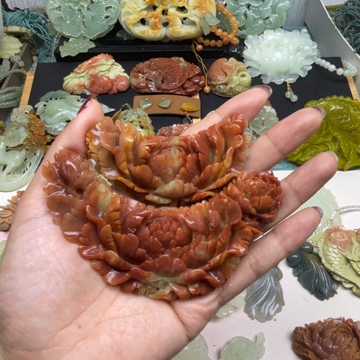 呀***镇蛇纹石玉未镶嵌颈饰