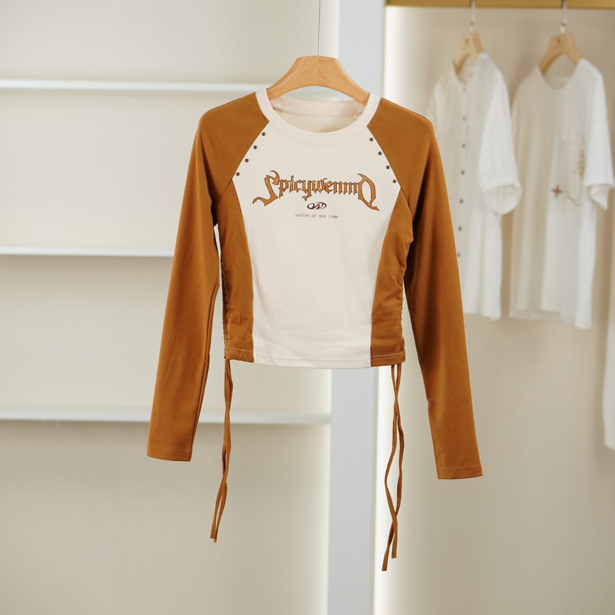 麦迪尚品【文M】51105900 撞色印花抽绳上衣春秋女装商场同款