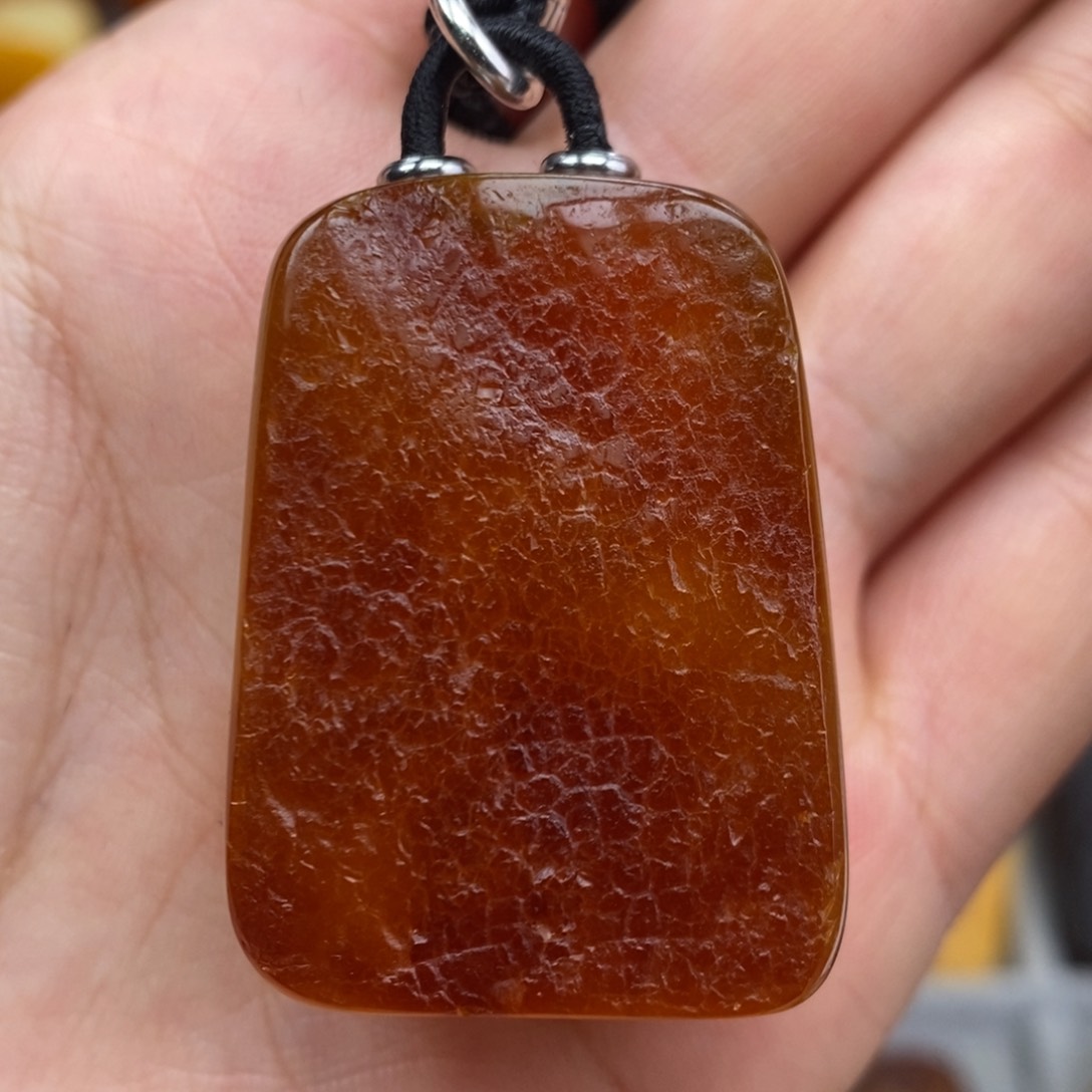 琥珀吊坠(赠链)未镶嵌