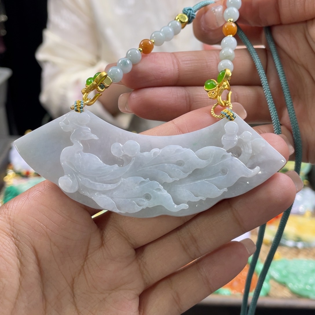 翡翠颈饰未镶嵌代编织