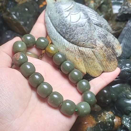岫岩河磨玉（透闪石质玉）未镶嵌挂件