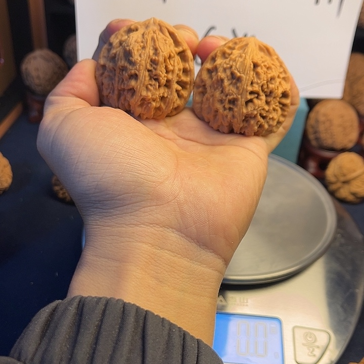 大***儿吊坠文玩核桃全品无修