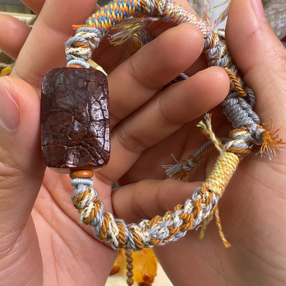 蜜蜡裸石未镶嵌蜜蜡