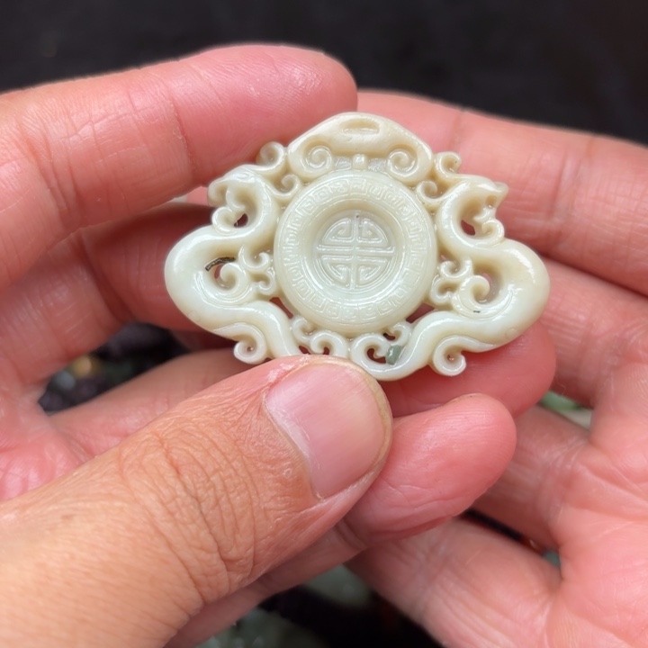 和田玉吊坠未镶嵌