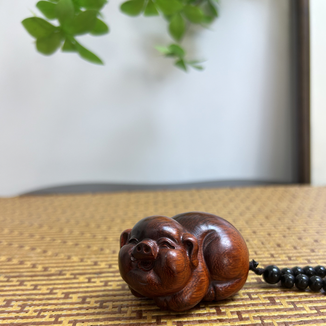 【福猪】十二生肖紫檀木雕刻工艺