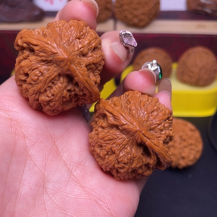 X***Q桃核吊坠盘龙纹福利