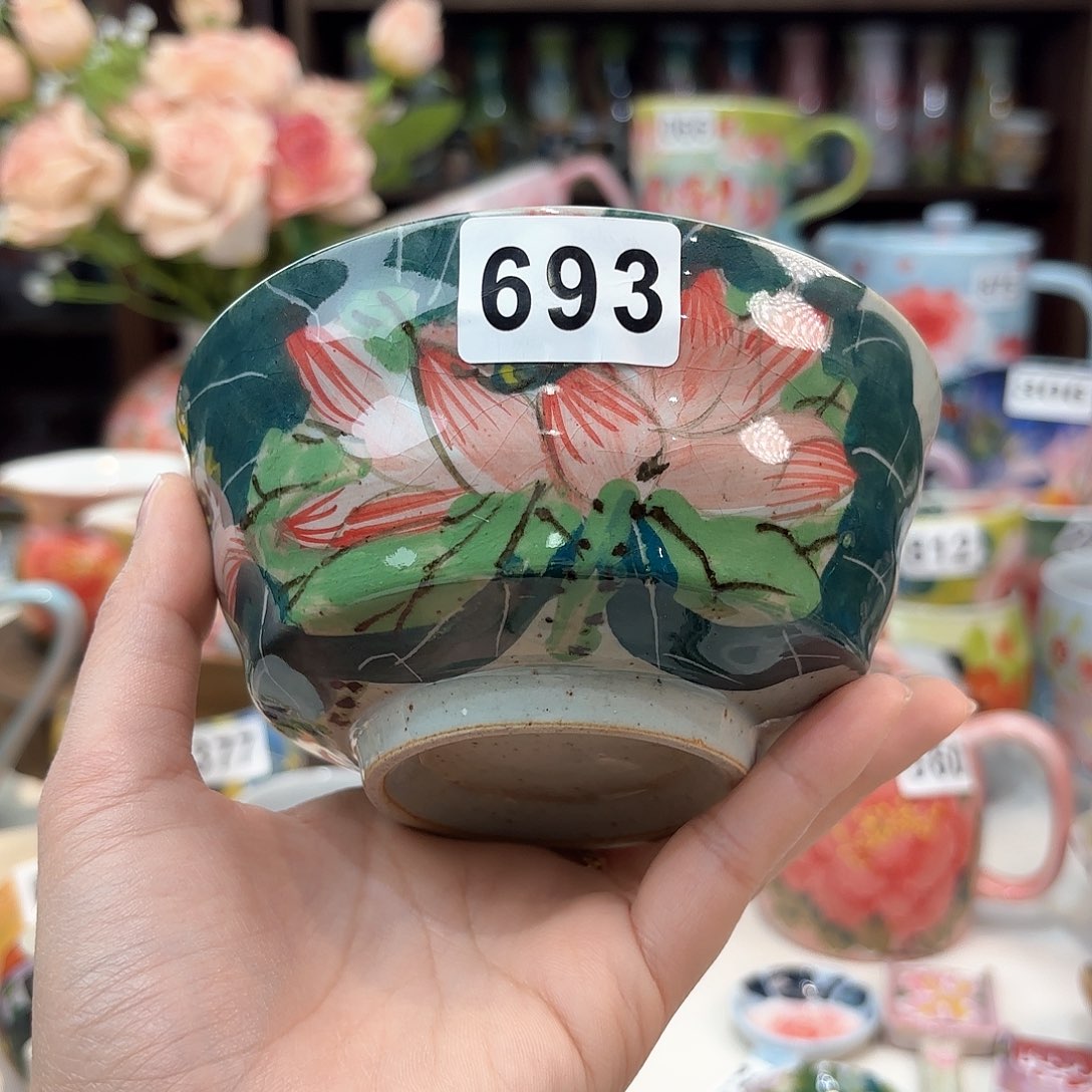 瓷片兔兔好e l lv tu tu tu