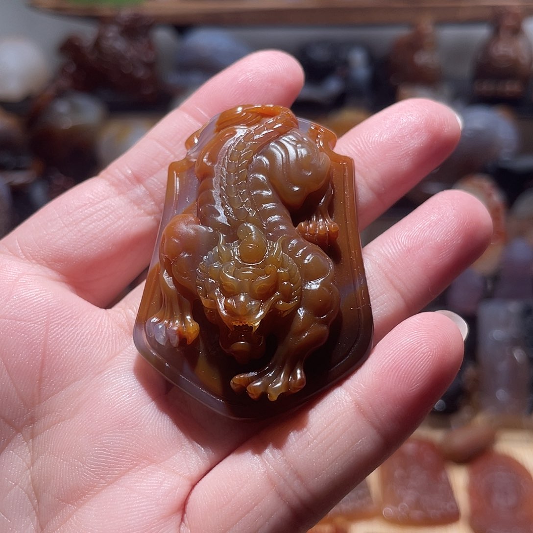 玛瑙/玉髓颈饰未镶嵌时**匆