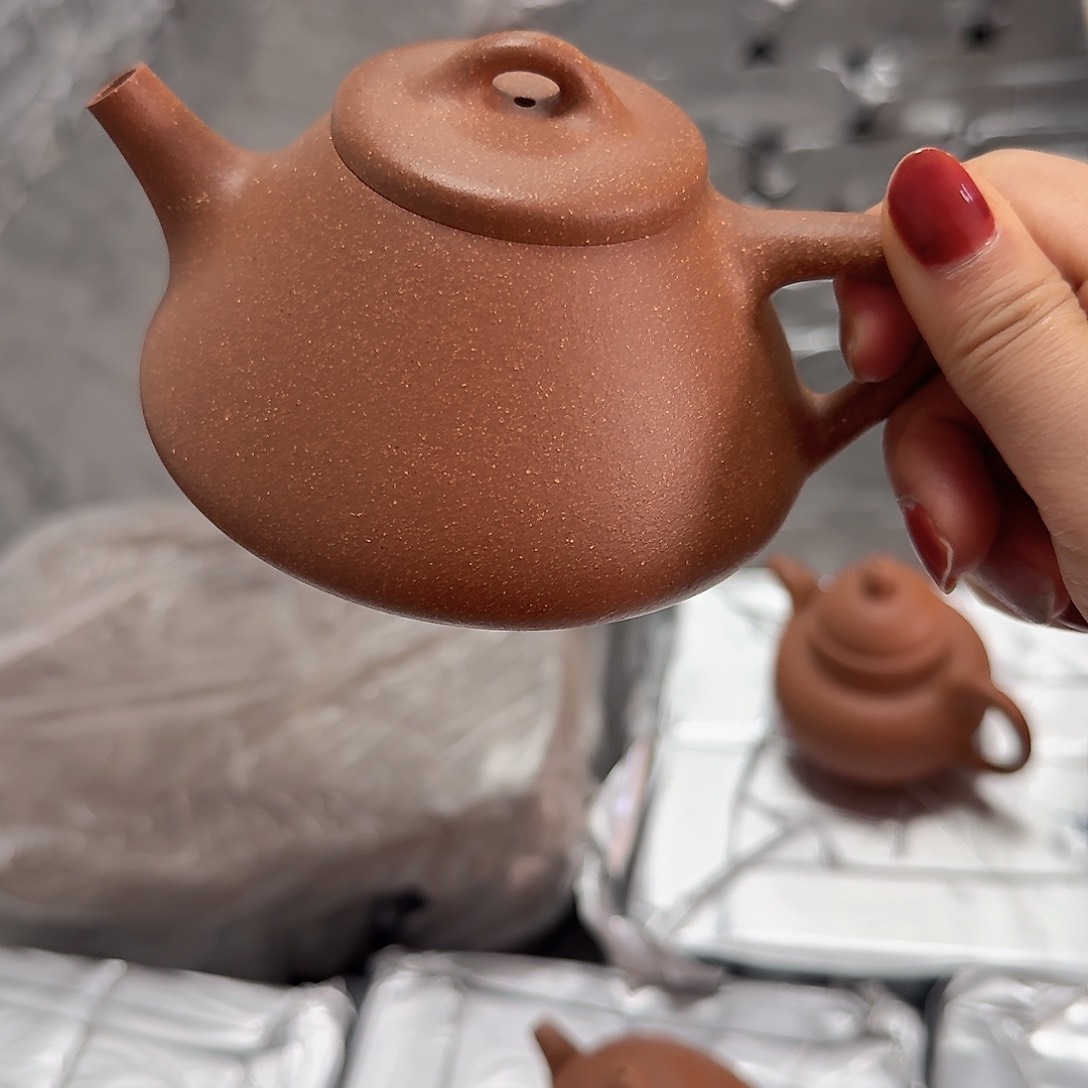 紫砂茶壶黄龙山黄降坡300