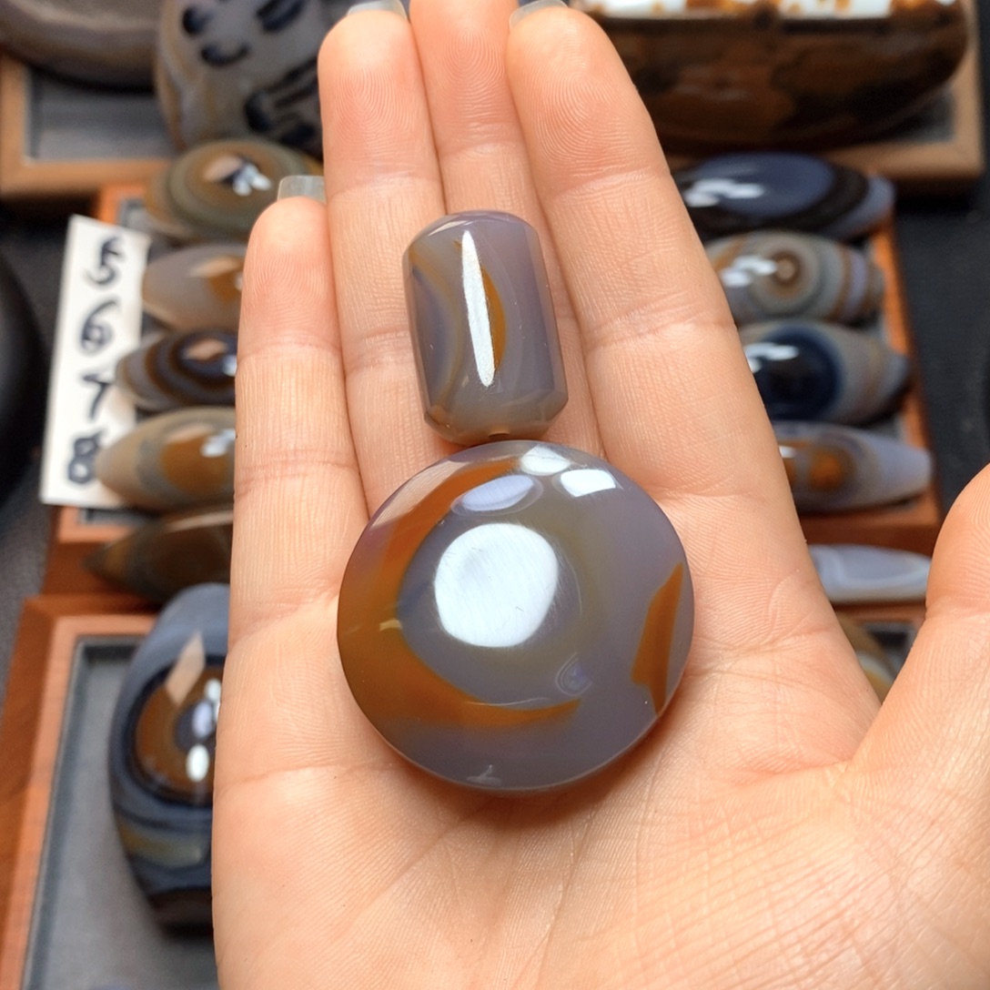 玛瑙/玉髓未镶嵌珠宝奇石