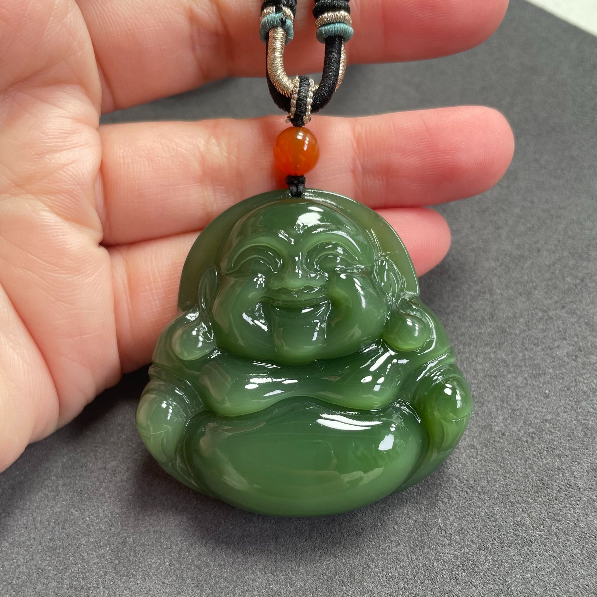 和田碧玉精品高货粉绿猫眼佛公吊坠