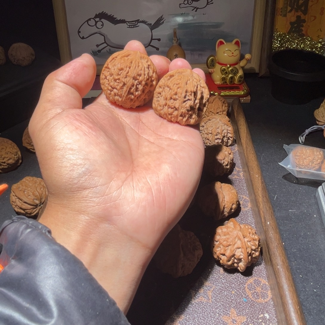 瑞麟文玩核桃南疆石 38.39.37