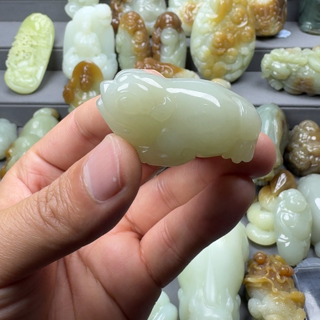 和田玉挂件未镶嵌