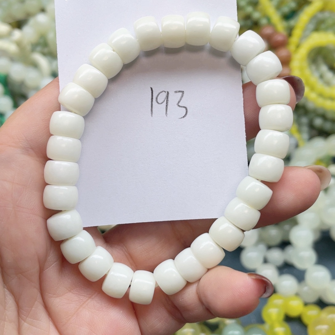 未镶嵌蛇纹石玉手链霜*