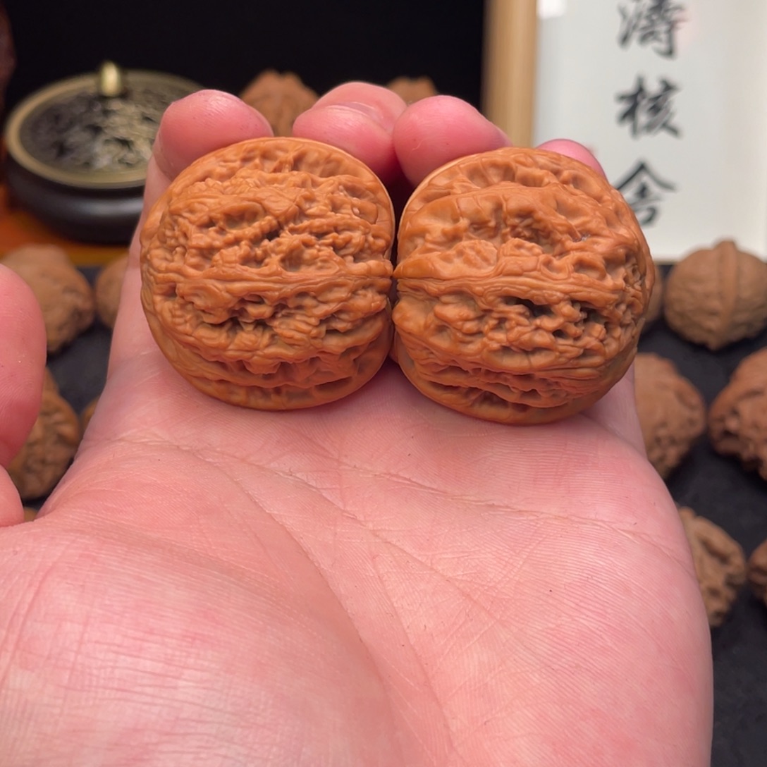 旭***松文玩核桃吊坠42粗筋