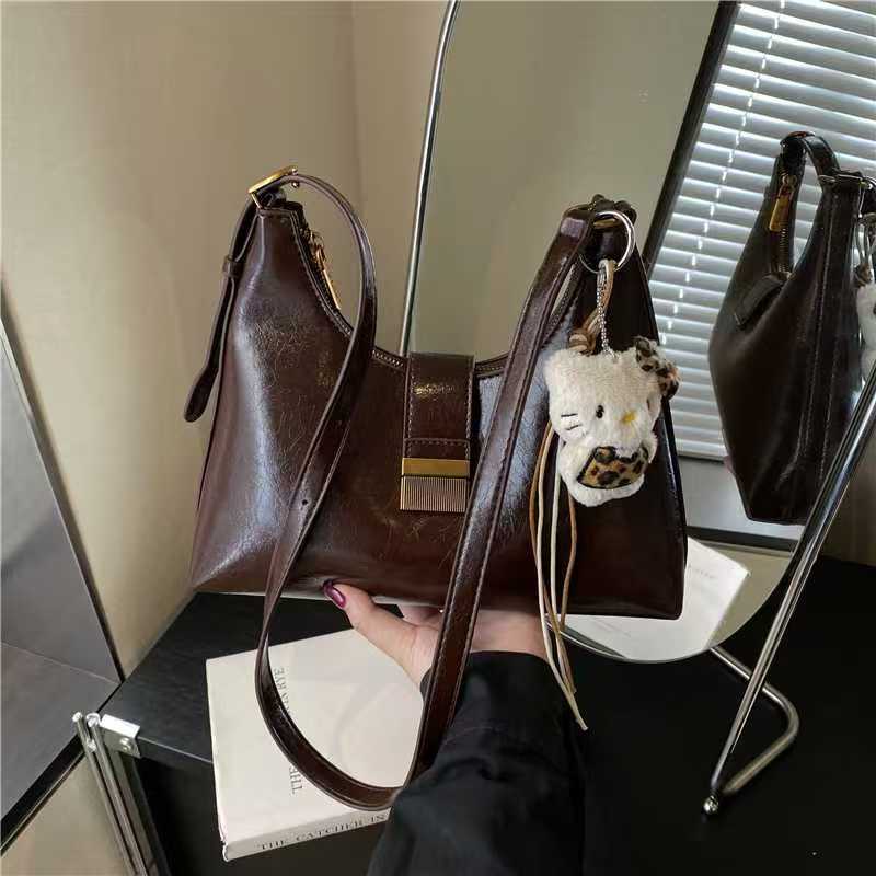 油皮腋下法棍女包2025新款晚会欧美气质韩款包大气洋气单肩斜挎包