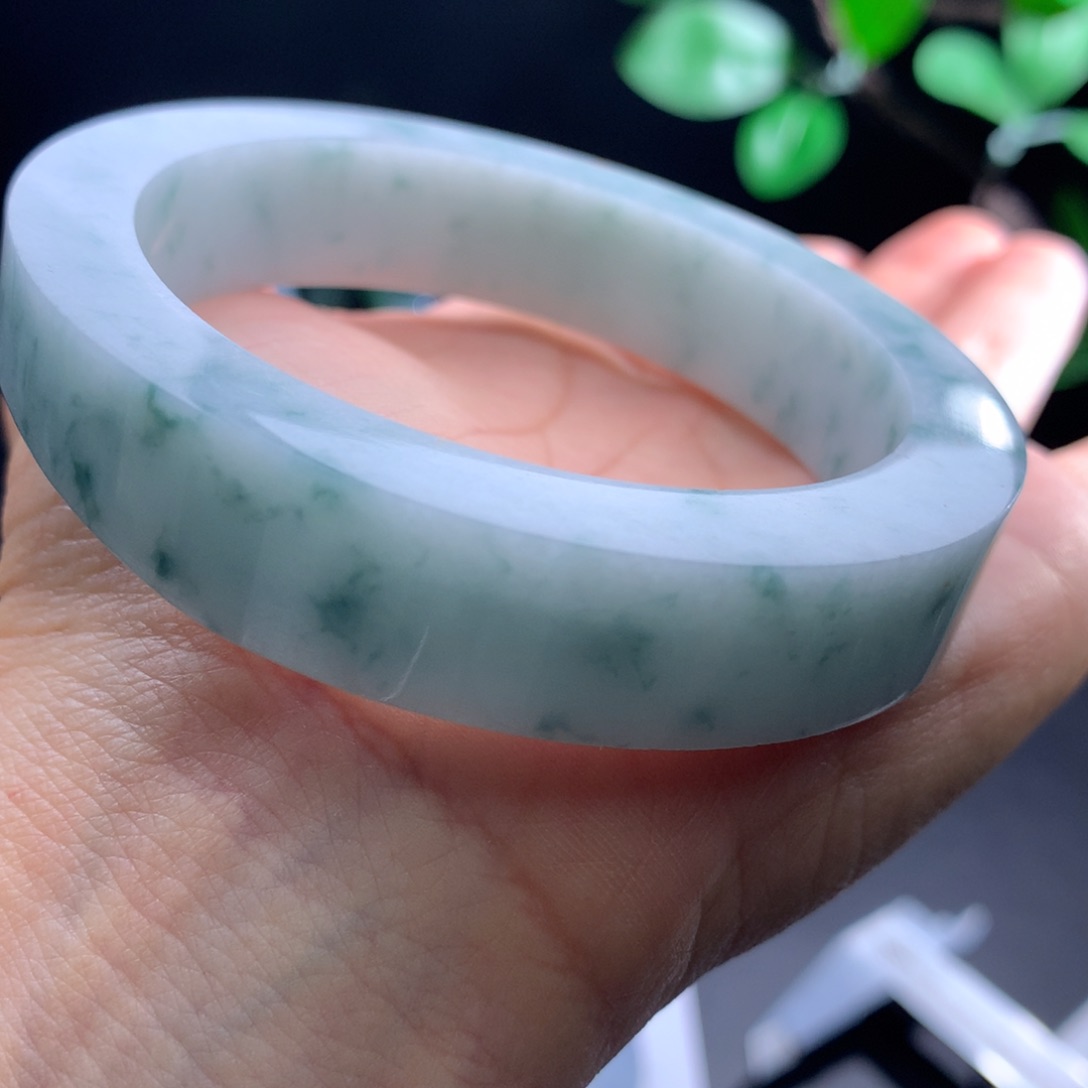 定制翡翠手镯未镶嵌