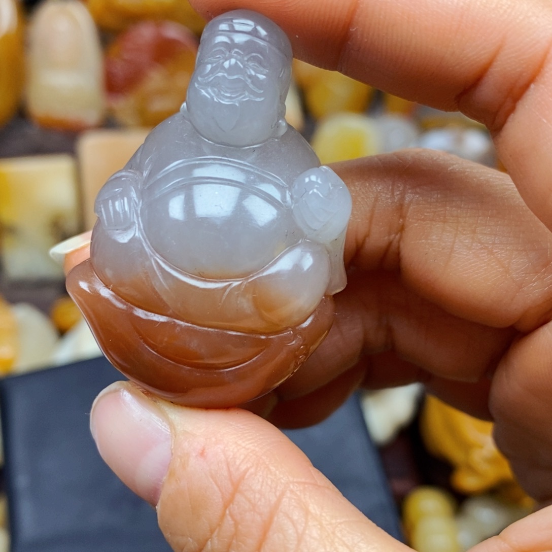 石英质玉（黄龙玉）颈饰未镶嵌