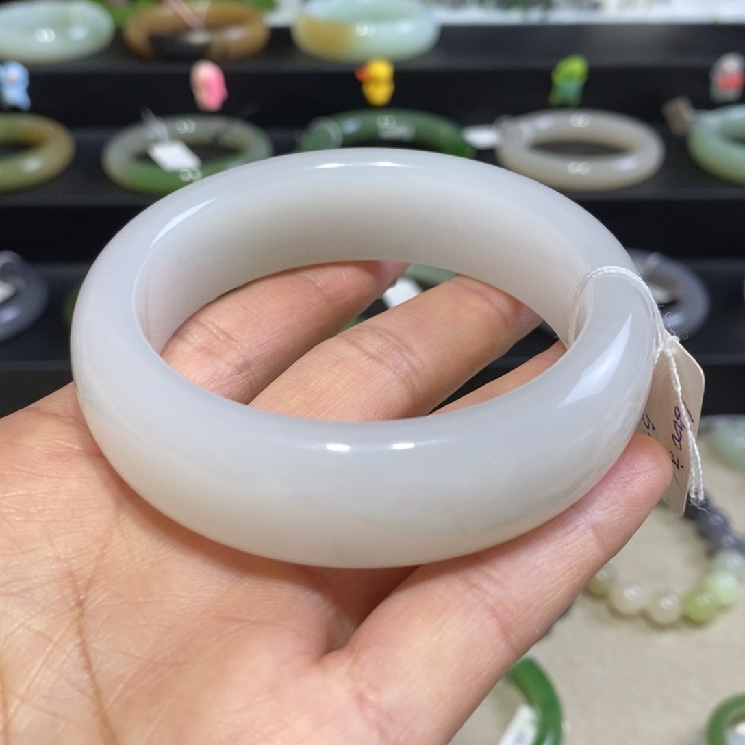 和田玉（白玉）手镯未镶嵌轮胎镯