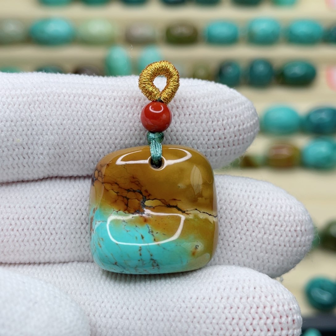 未镶嵌绿松石珠宝奇石