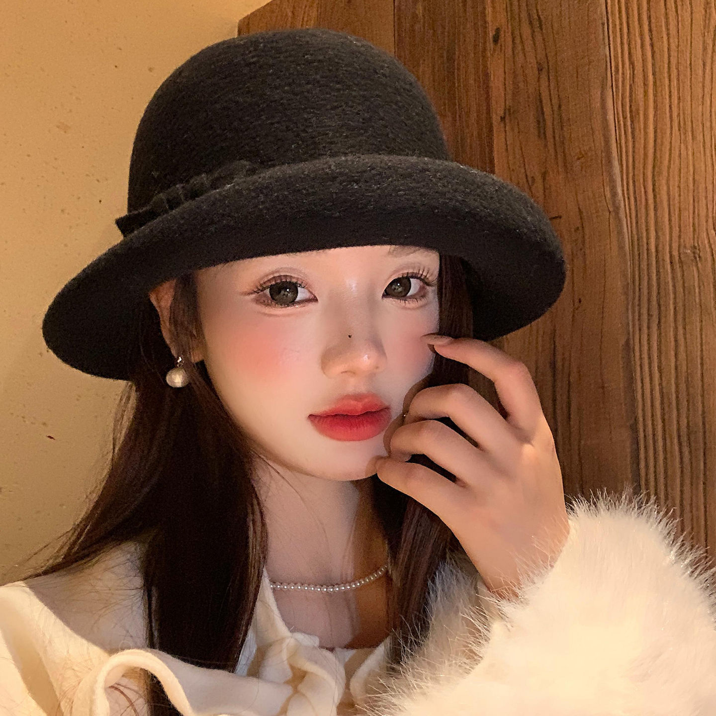 法式黑色蝴蝶结珍珠毛呢礼帽女秋冬显脸小卷边盆帽高级感渔夫帽子