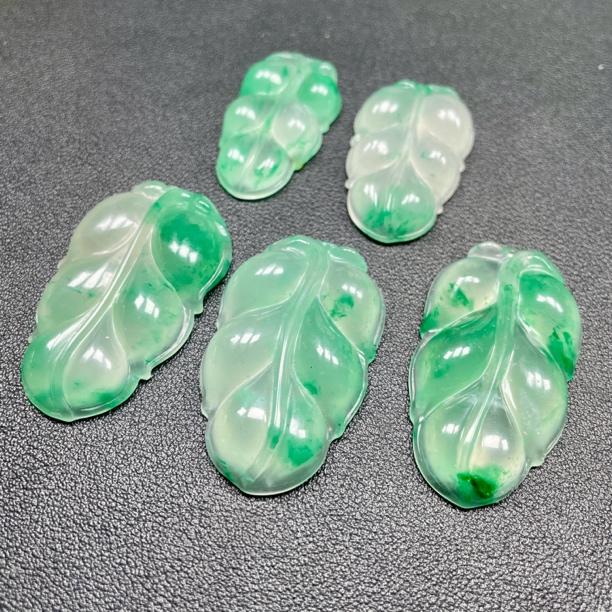 天然玉石非洲翠（独龙玉）【多样性发货】精品高冰飘花玉叶男女款吊坠