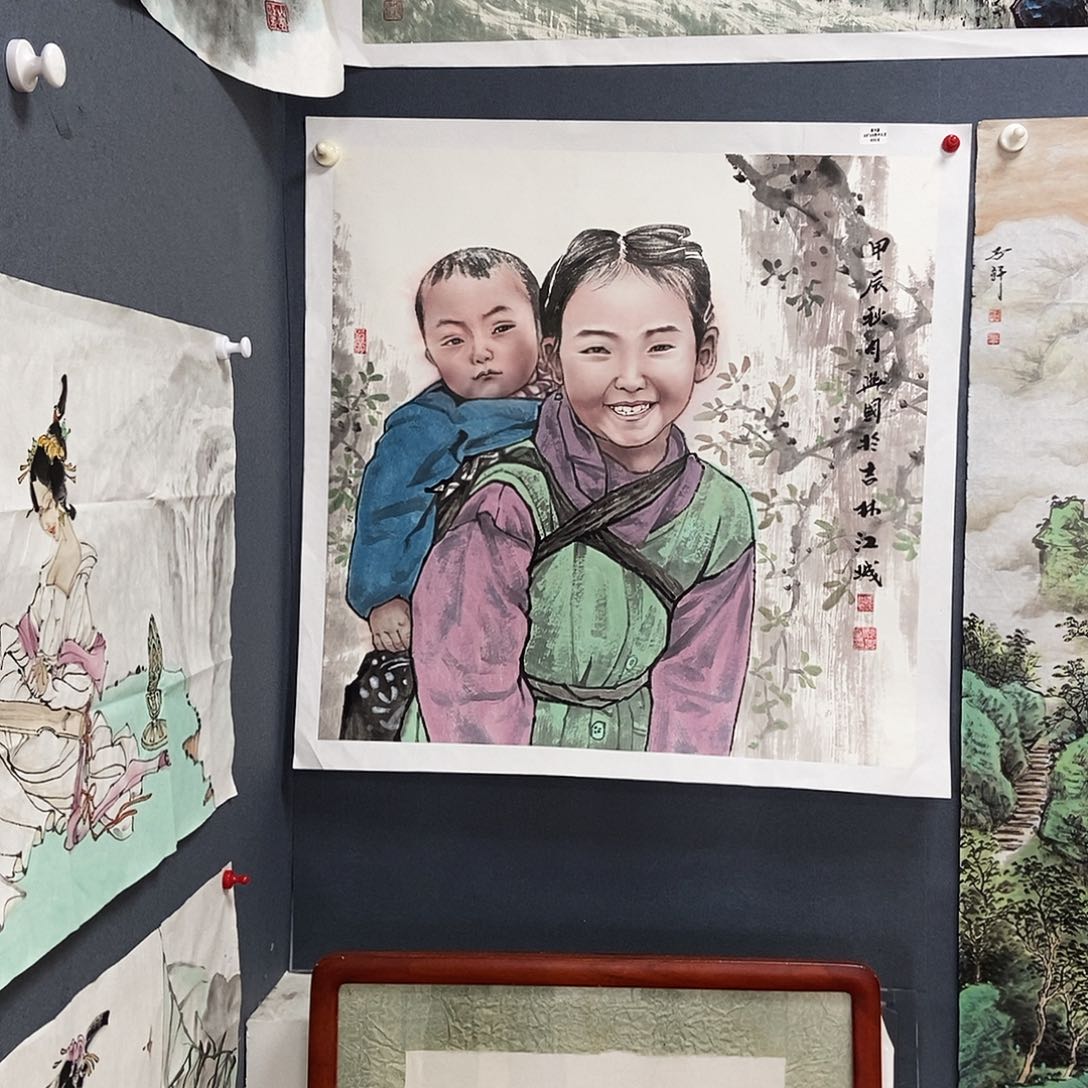 国画68/68裴兴国手绘托心