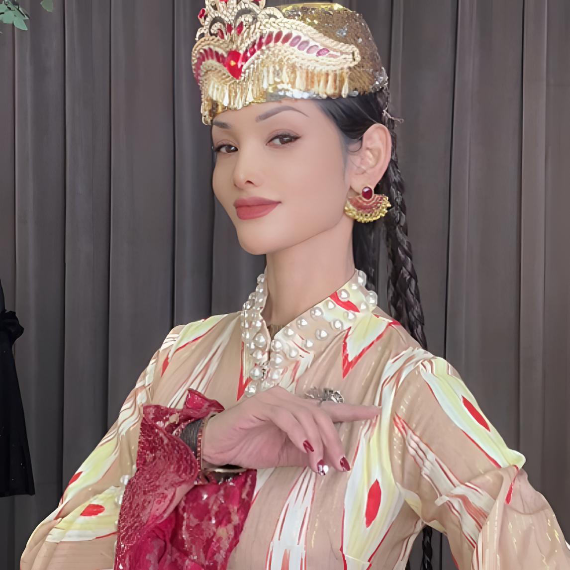 咖色重工艾特莱斯夏季马甲绣花马夹修身型优雅风气质长款女装印花