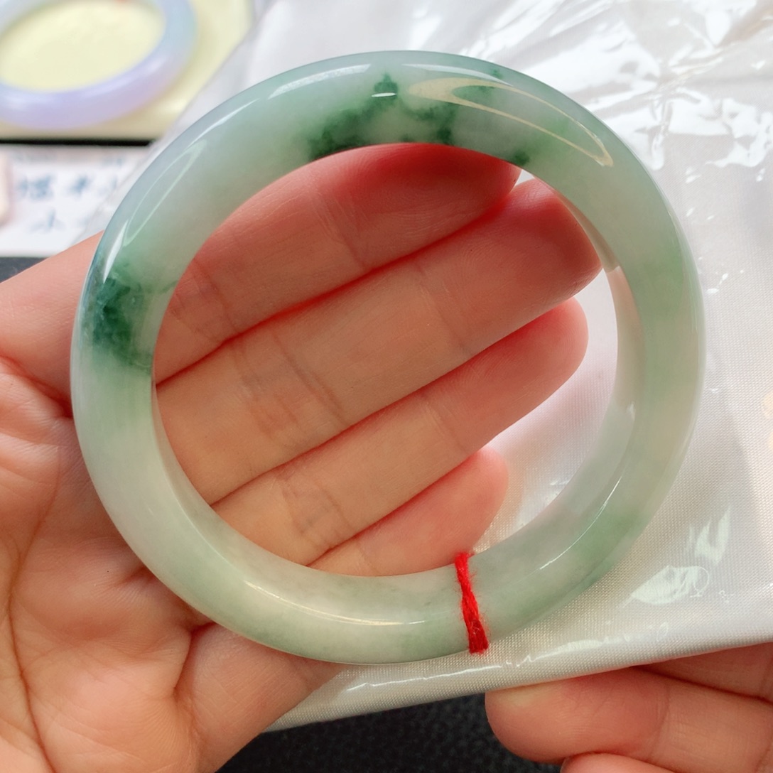 翡翠手镯未镶嵌天***来57正