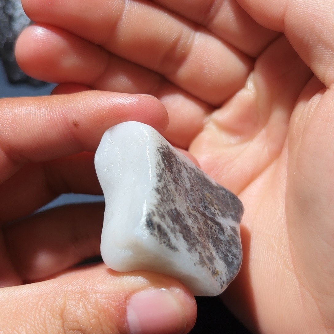 和田玉未镶嵌珠宝奇石