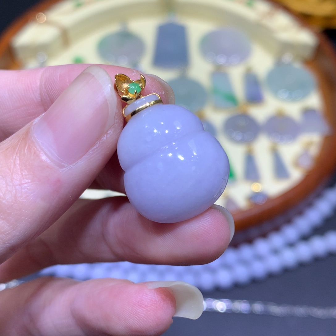 翡翠吊坠(不含链)18K金镶嵌