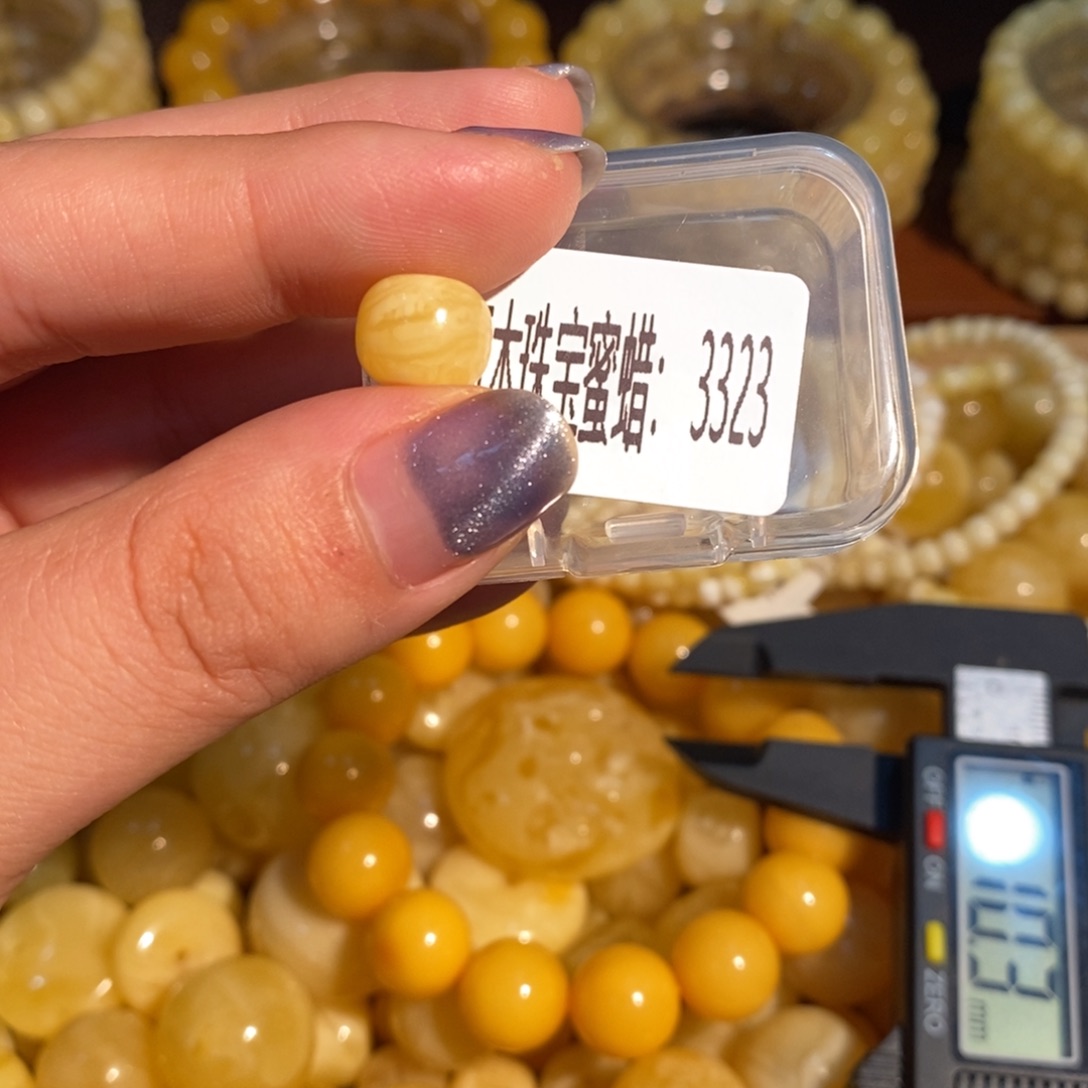 琥珀未镶嵌珠宝奇石3323