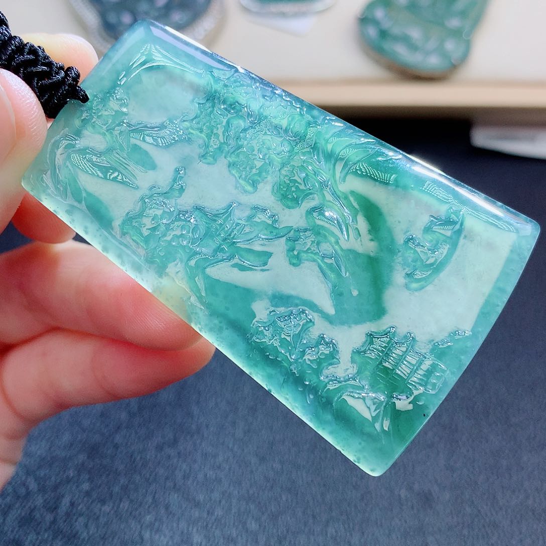 翡翠颈饰未镶嵌翡翠