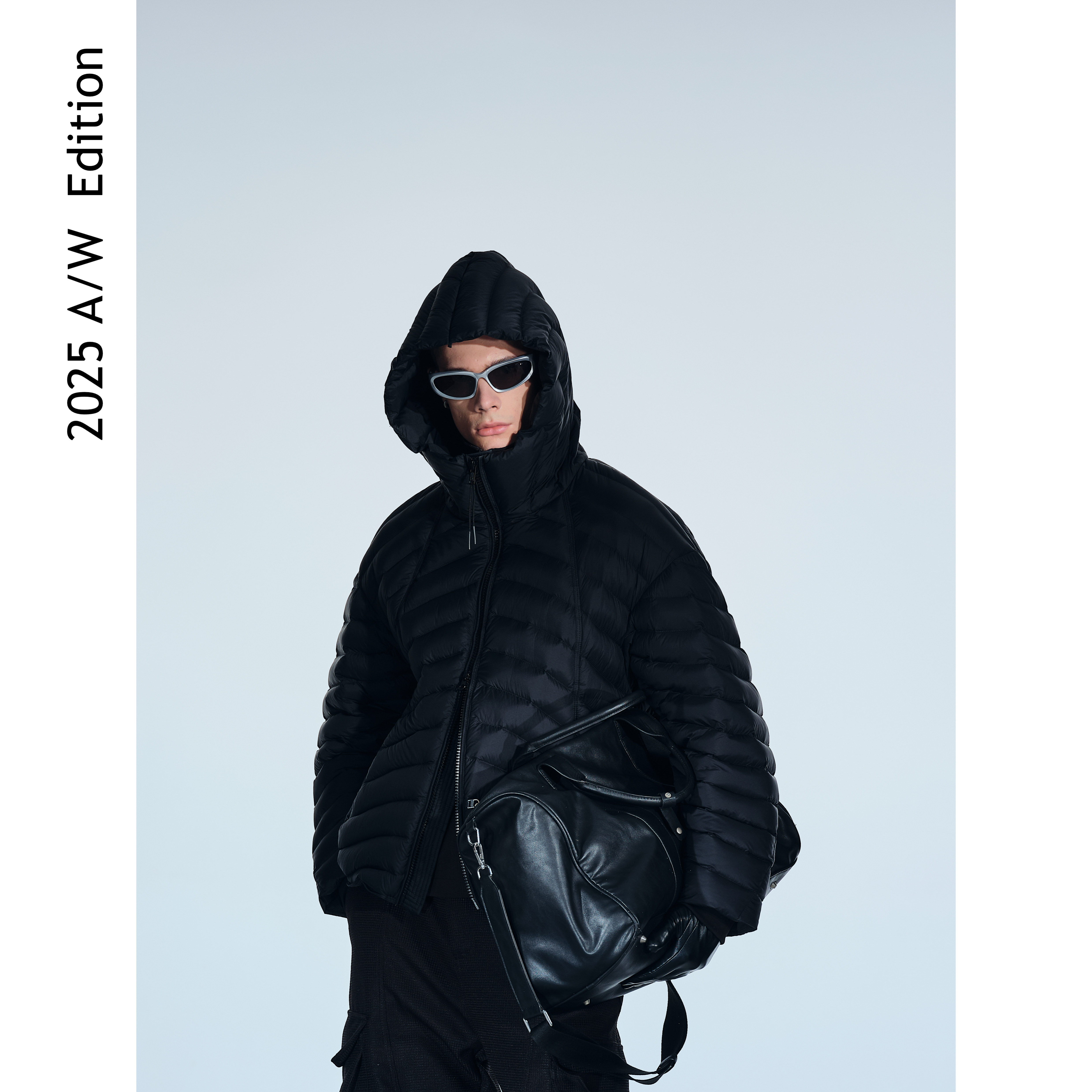 ARUI 2025 A/W 冬季加厚排骨连帽短款宽松保暖90白鸭羽绒服