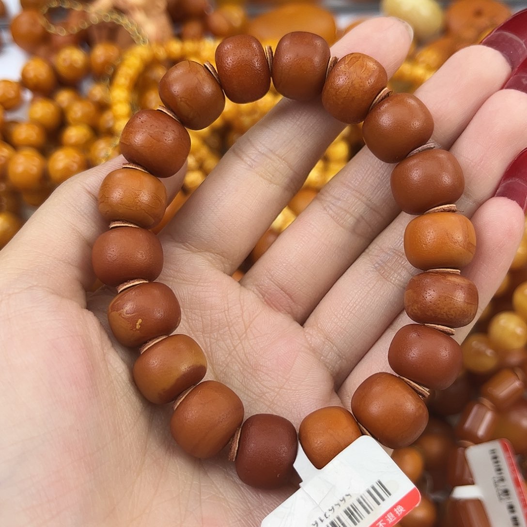 琥珀颈饰未镶嵌蜜蜡