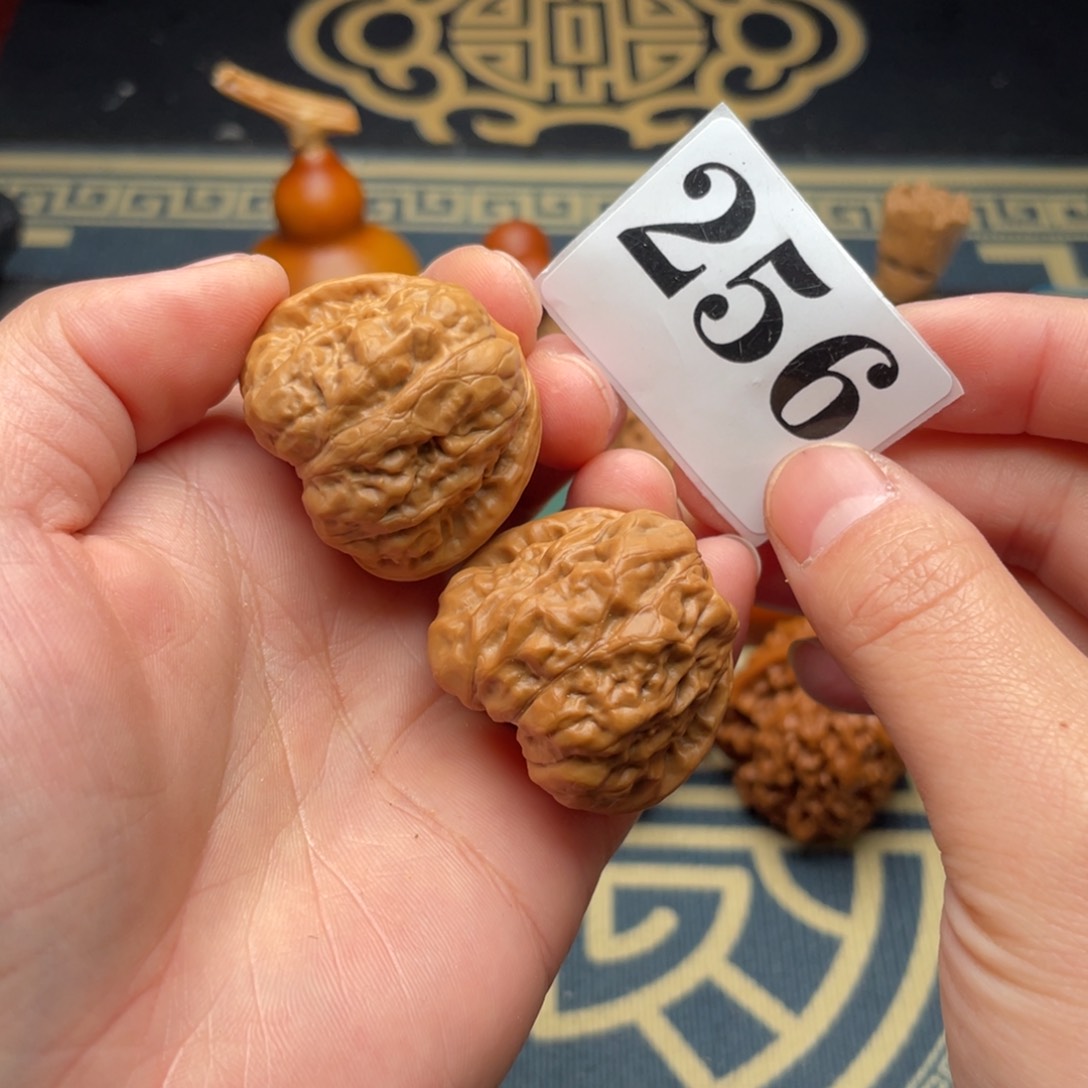 文玩核桃吊坠34蛤蟆头256号