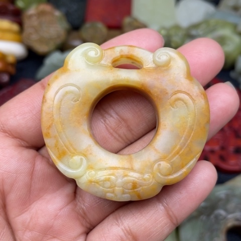 蛇纹石玉颈饰未镶嵌5