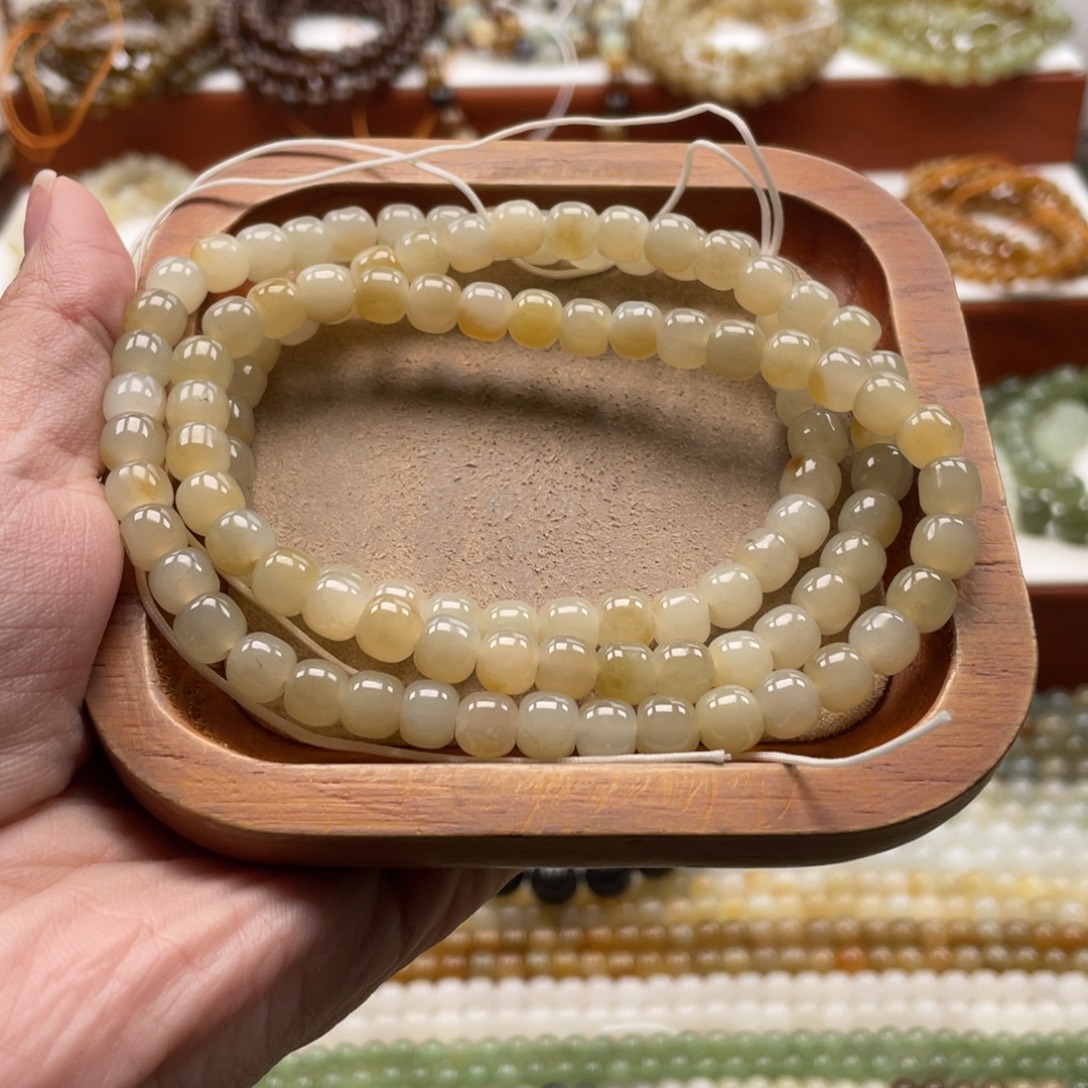 星***奇和田玉未镶嵌毛衣链珠串6*7mm